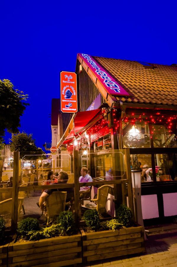 Villa & Restaurant Admiral Nelson Hel Exterior photo