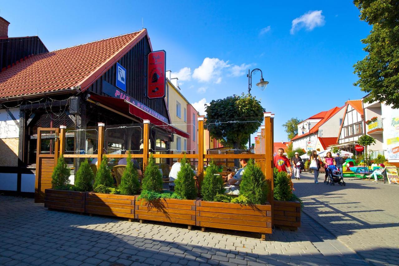 Villa & Restaurant Admiral Nelson Hel Exterior photo